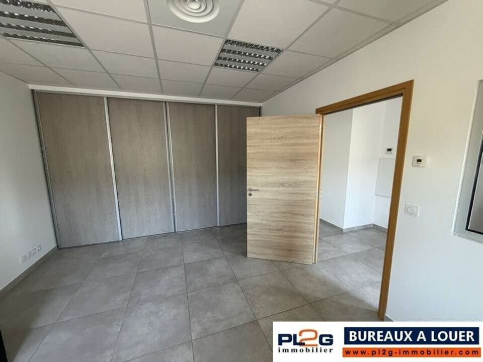 À louer bureaux standing à Fréjus secteur Capitou