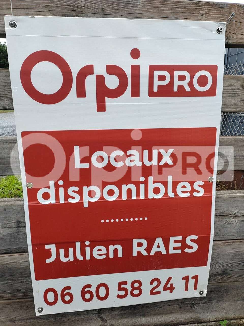 AV local activité 5415m² Saint-Julien-en-Born  