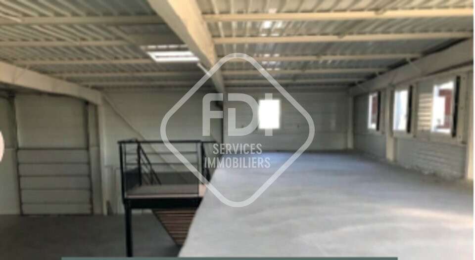 Vente local activité 255m² à St Georges d'Orques