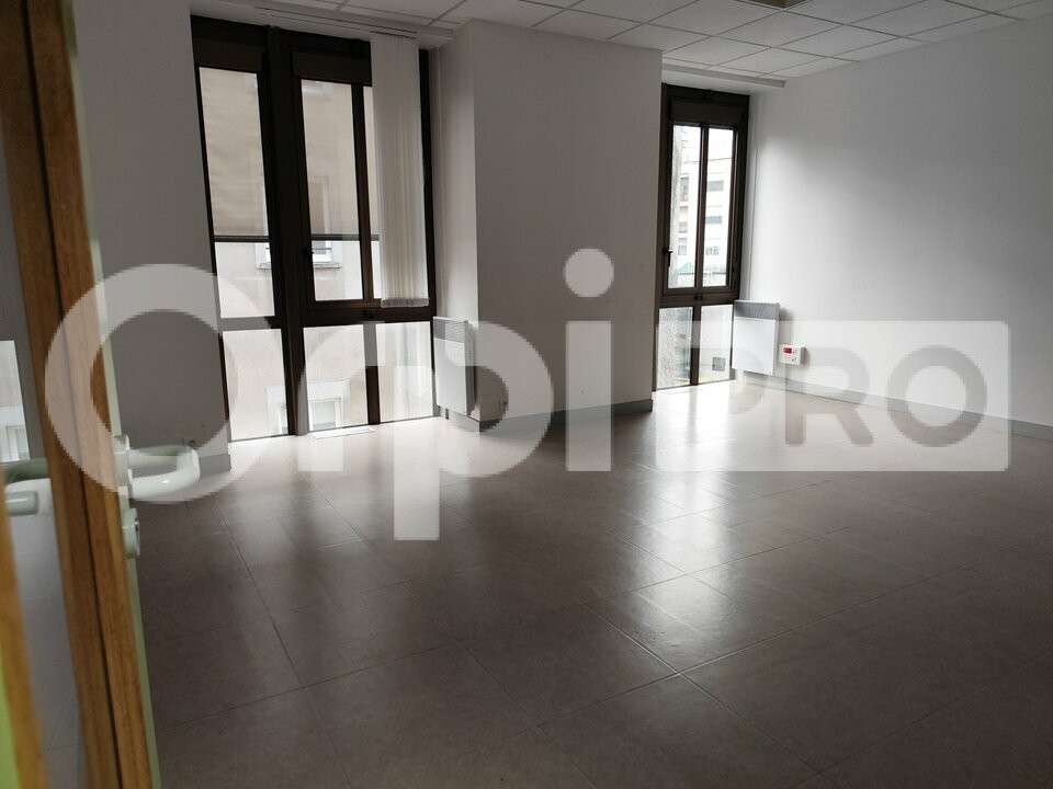 Bureau de 128m² à louer au centre de Limoges