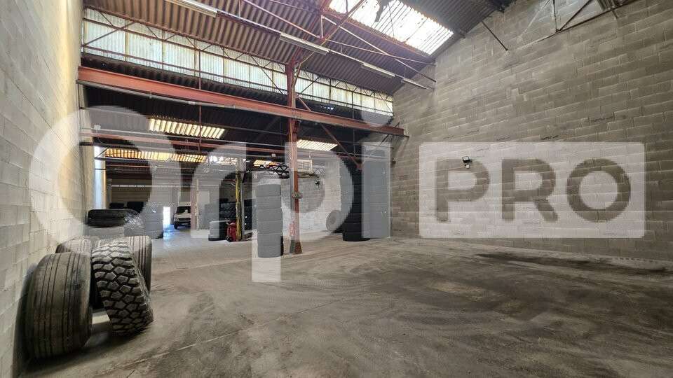Entrepôt 460m² divisible à louer sur Soissons 