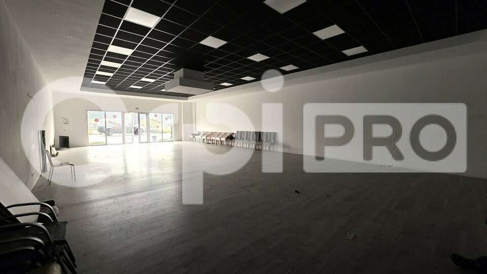 Local 215m² à louer aux portes de Soissons
