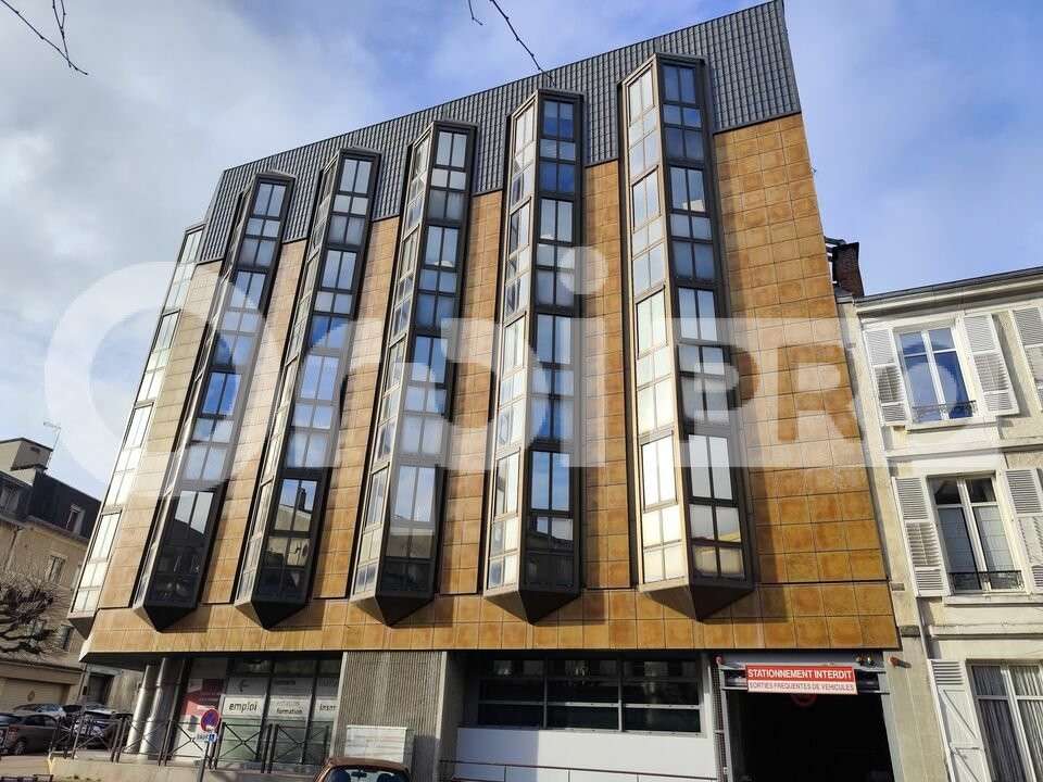 Bureau 86m² R+4 à louer empl stratégique à Limoges