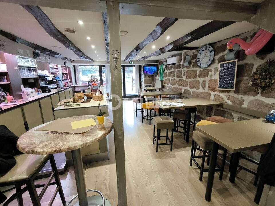 Vente bar restaurant traiteur à Objat empl strat