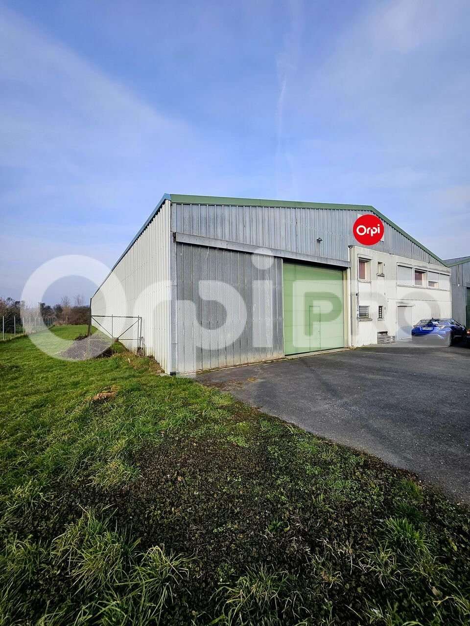 Local d'activité 1823m² à louer à Muizon