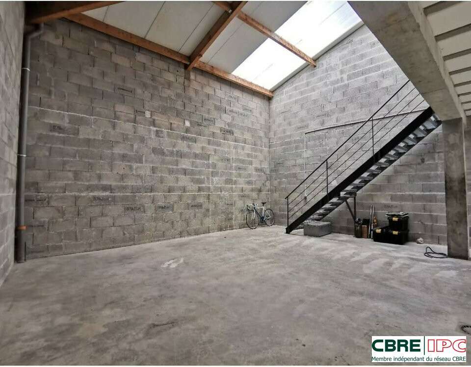 Vente local d'activités 131m² Bardos zone A64