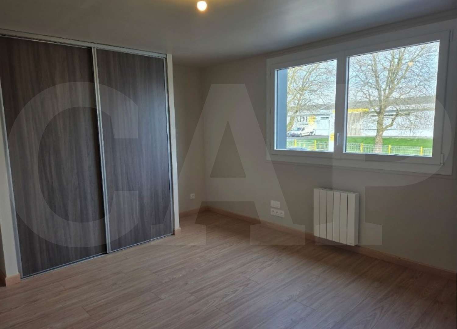 A louer bureaux neufs de 60m² à Quevert