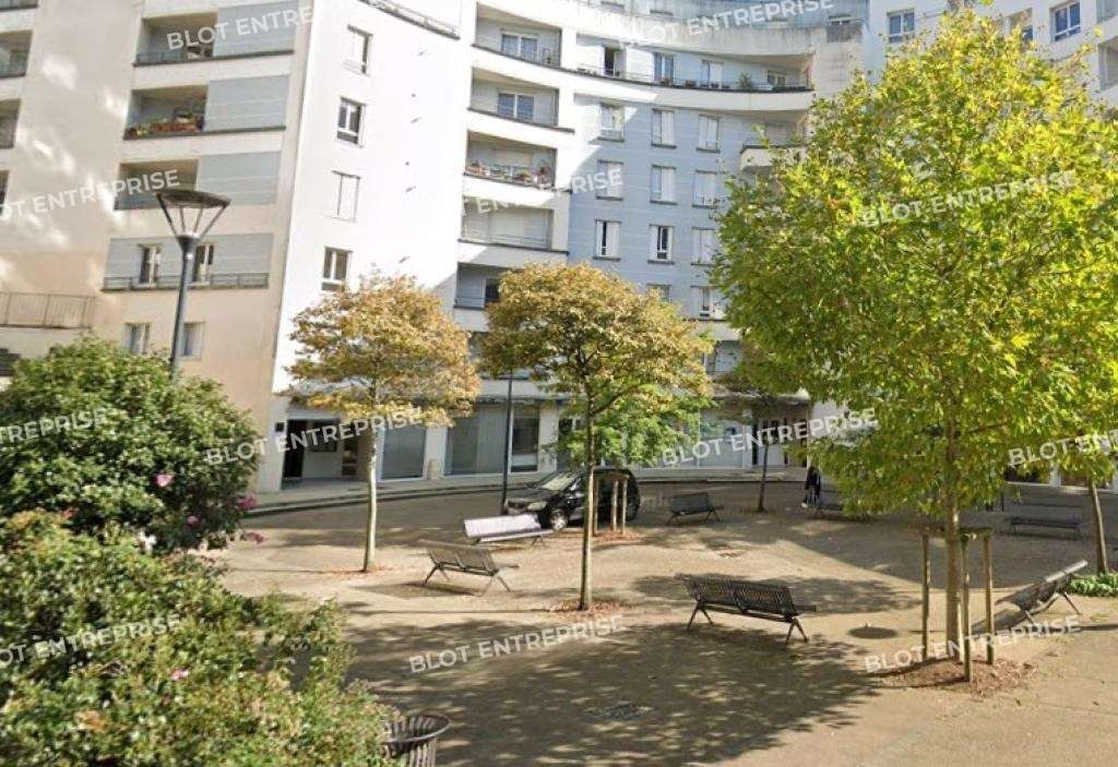 À vendre bureaux 93m² ERP empl 1bis à Brest