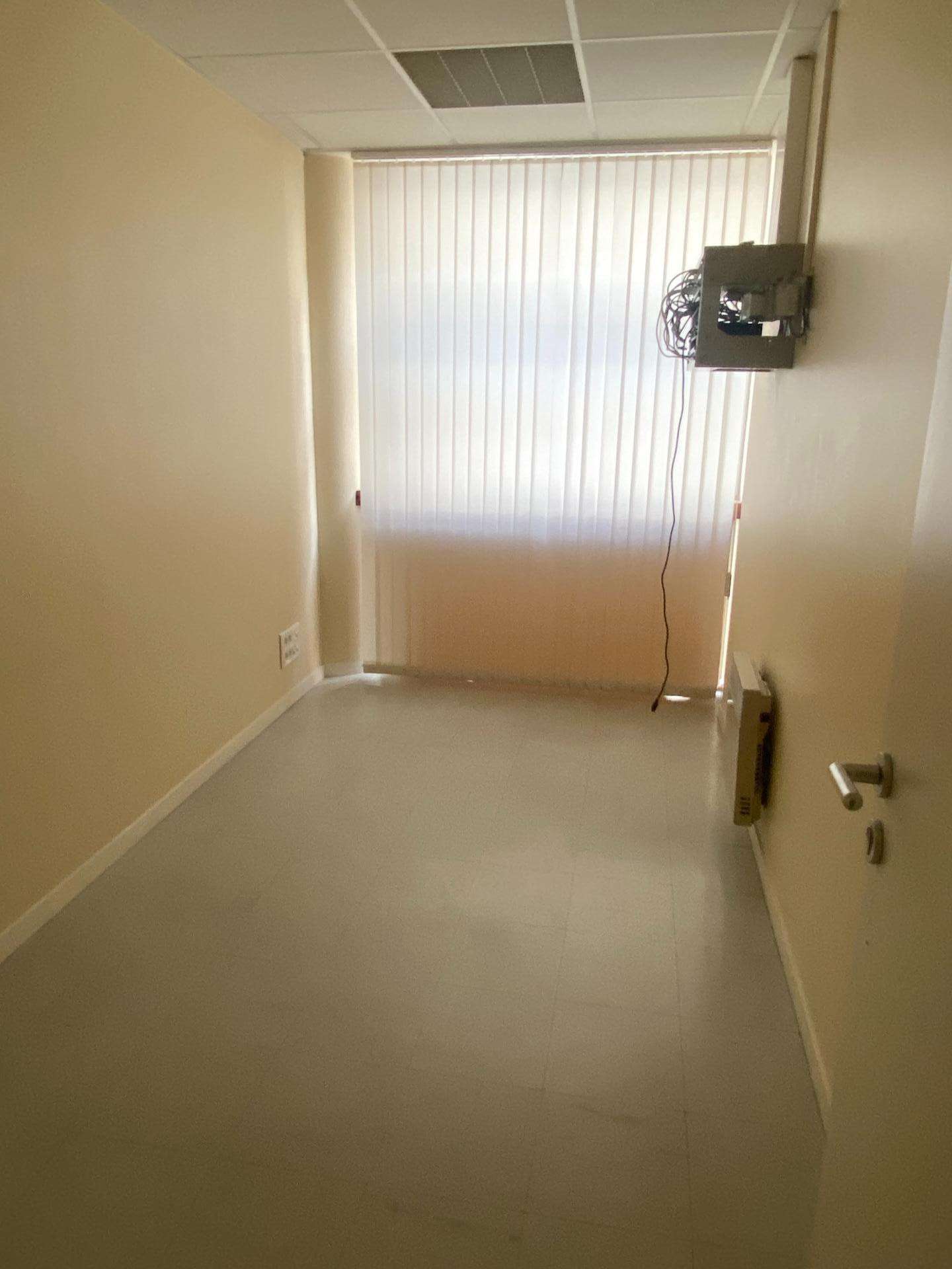Vente bureau 215m² libre à Niort Marcel Paul