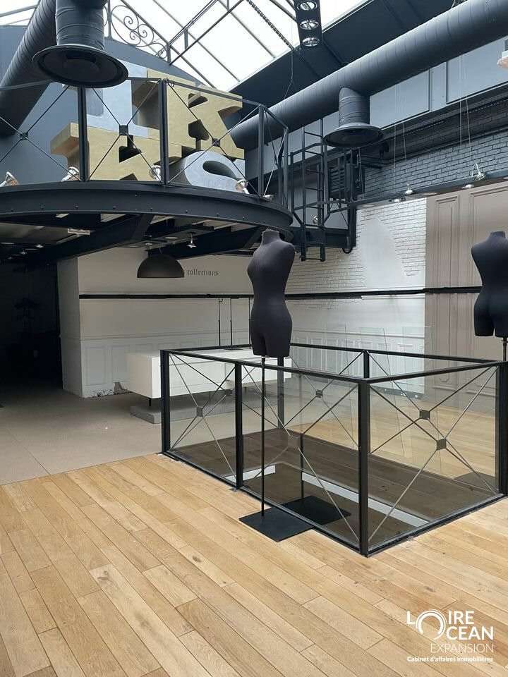 DAB magnifique lieu de vente 380m² à Angers centre