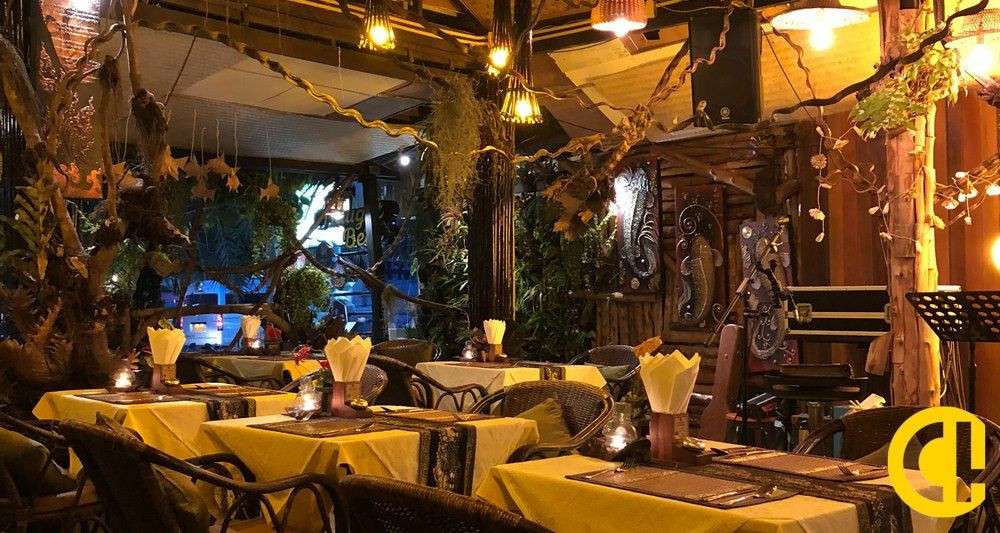 A vendre établissement avec terrasse à Arnas