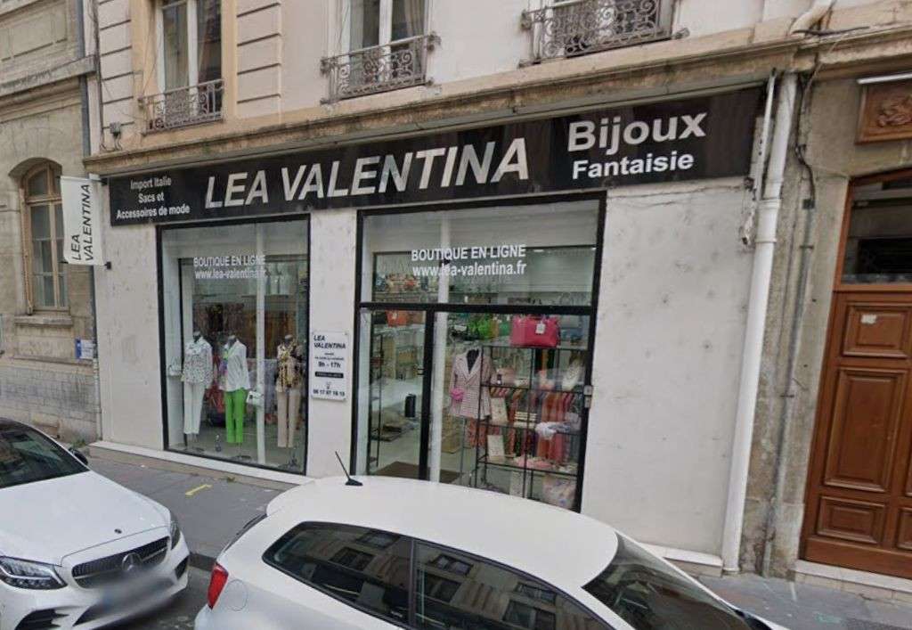 A louer local commercial à Lyon 6e rue Corneille