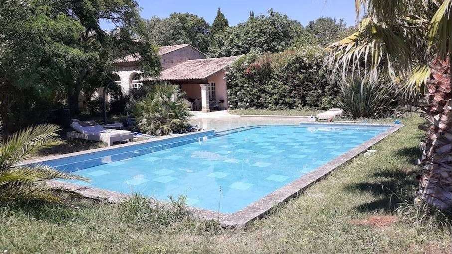 Vente propriété équestre avec gîtes à Fontvieille