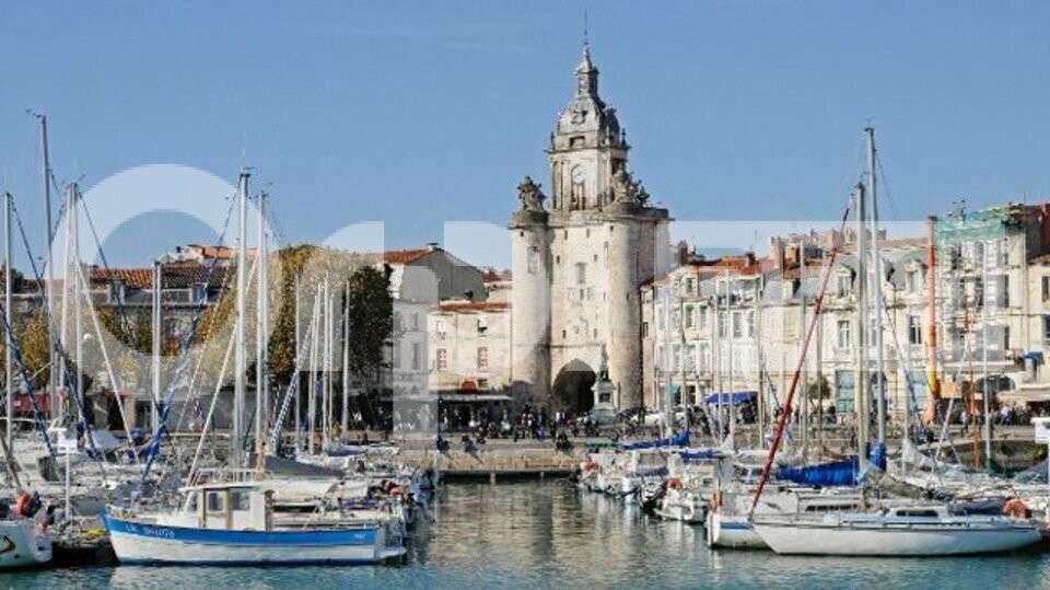 Murs 170m² à vendre centre historique La Rochelle