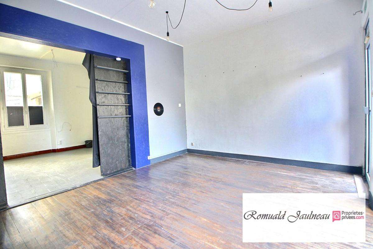 Vente murs commerciaux libres 30m² Bonneval centre