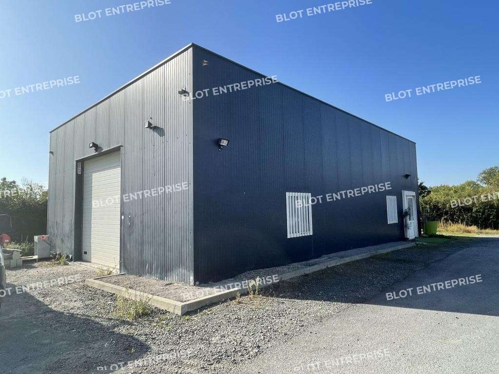 A louer locaux d'activités 150m² Le Bignon
