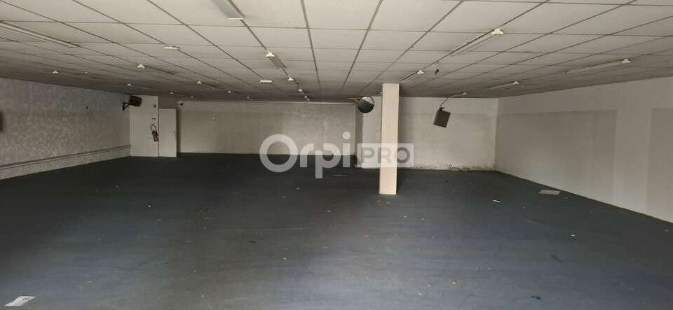 A louer local 750m² empl N°1 ZACOM Serres Castet