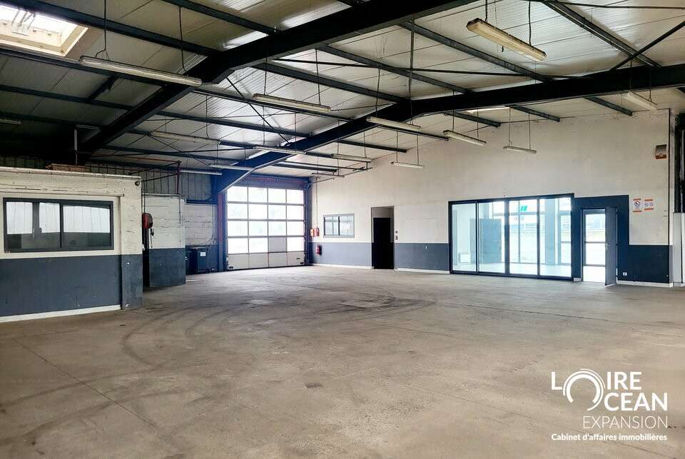 AV local d'activité 759m² à Saint-Père-en-Retz