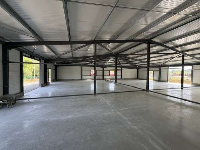 A louer locaux d'activités 480m² à Bardos