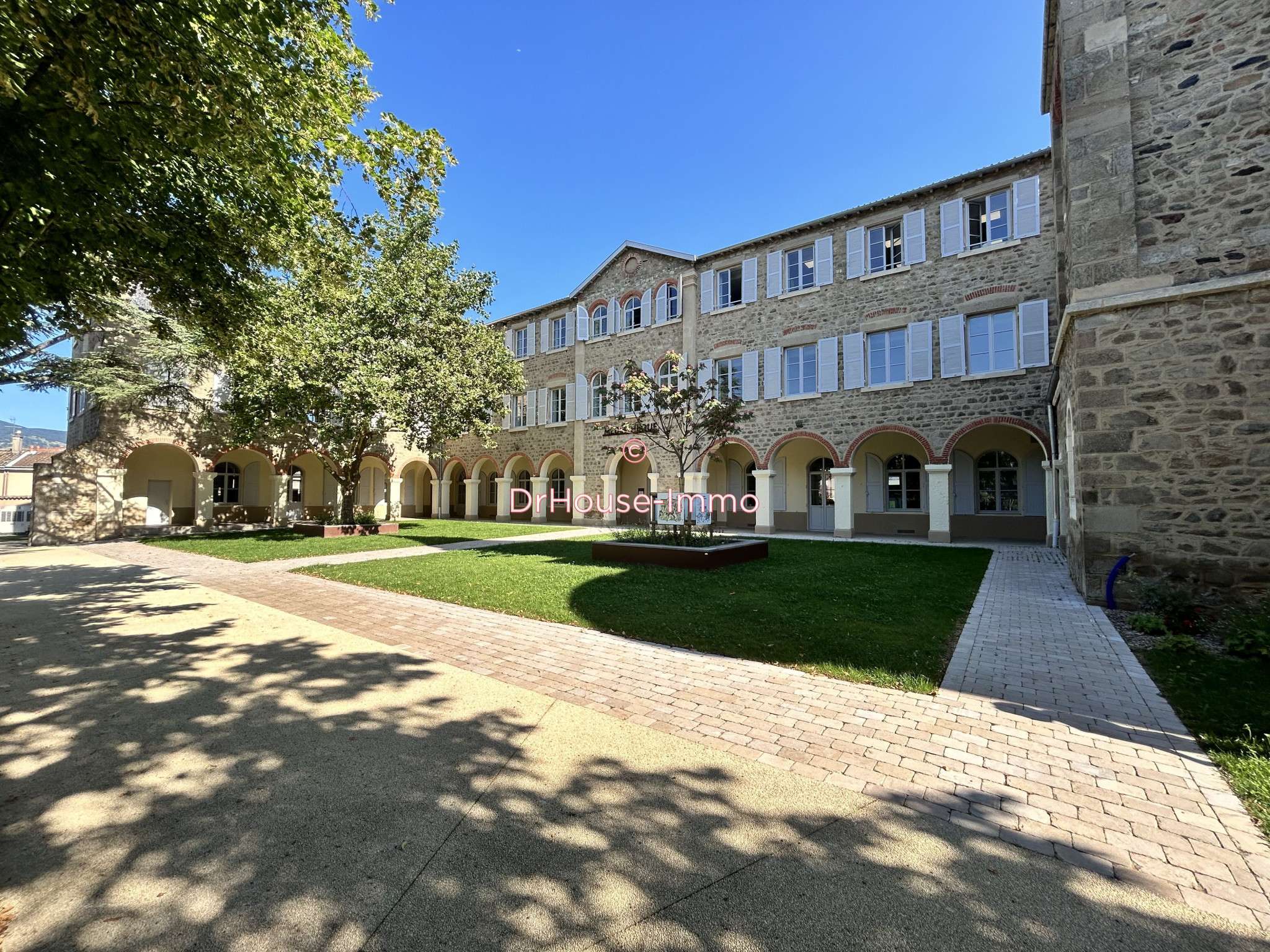 Vente bureaux prestige 115m² à Mornant