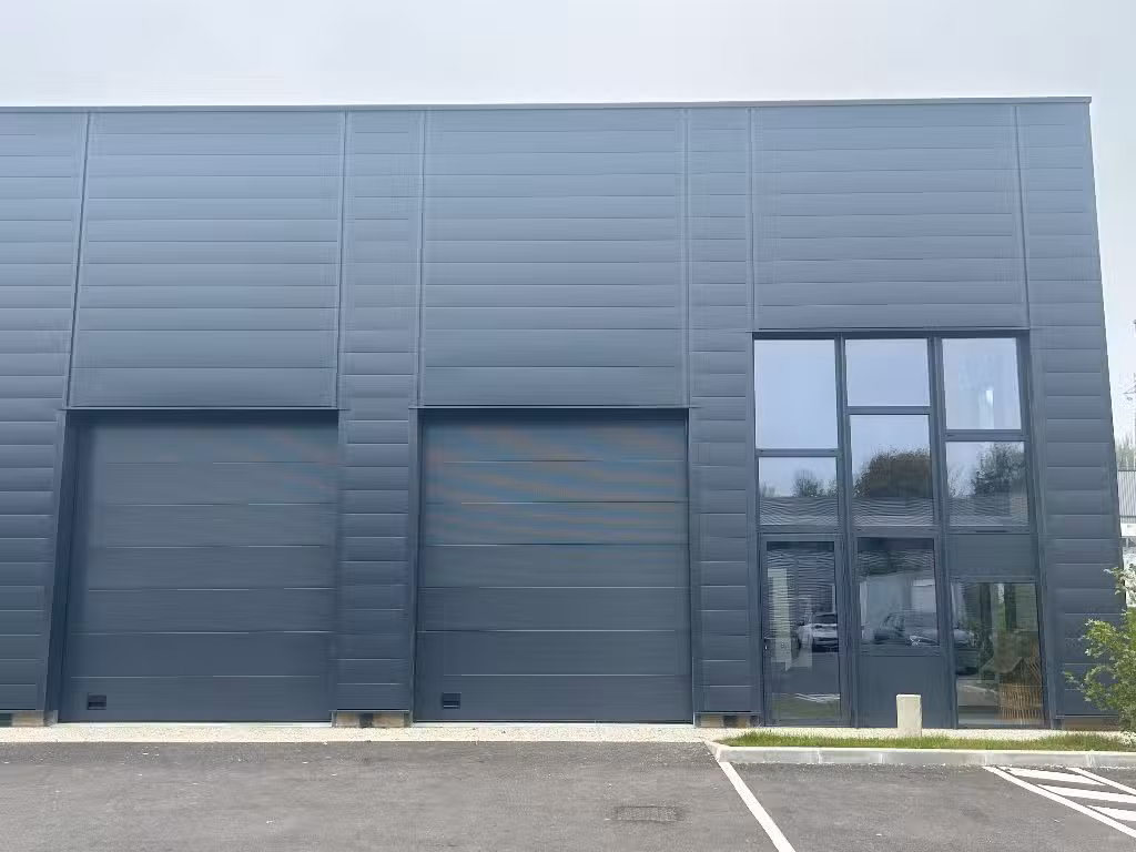 AV locaux activité neufs à Chaponost ZI du Caillou