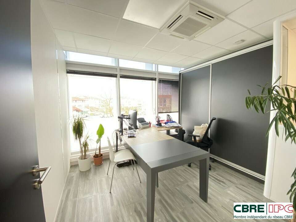 Vente bureaux occupés R+2 Bld du BAB à Anglet