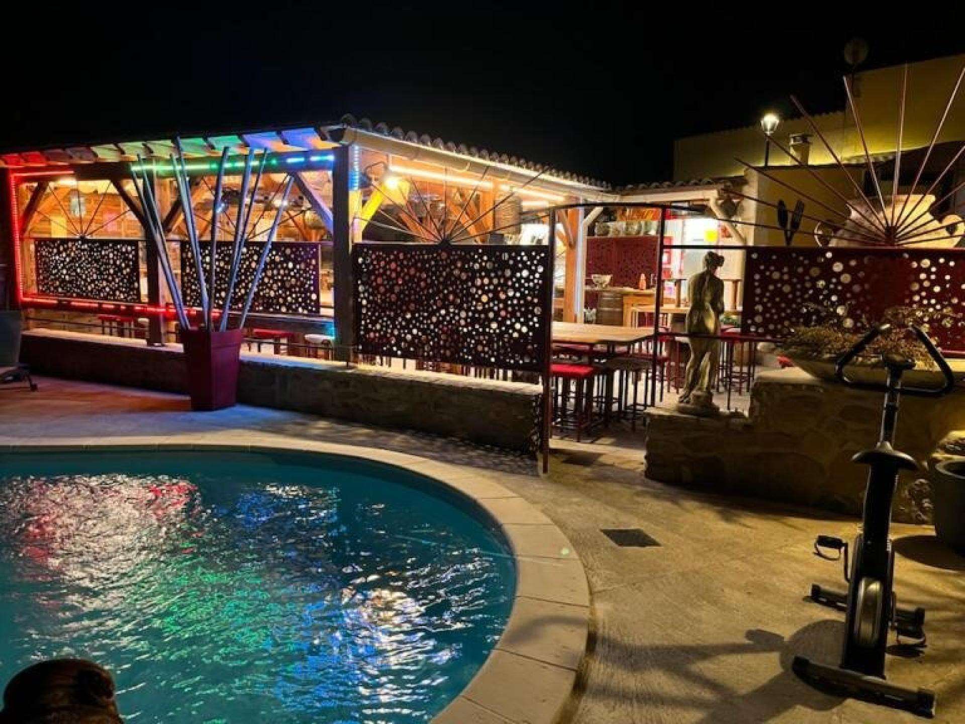 Vente bar tapas avec piscine 45m² Val du Faby