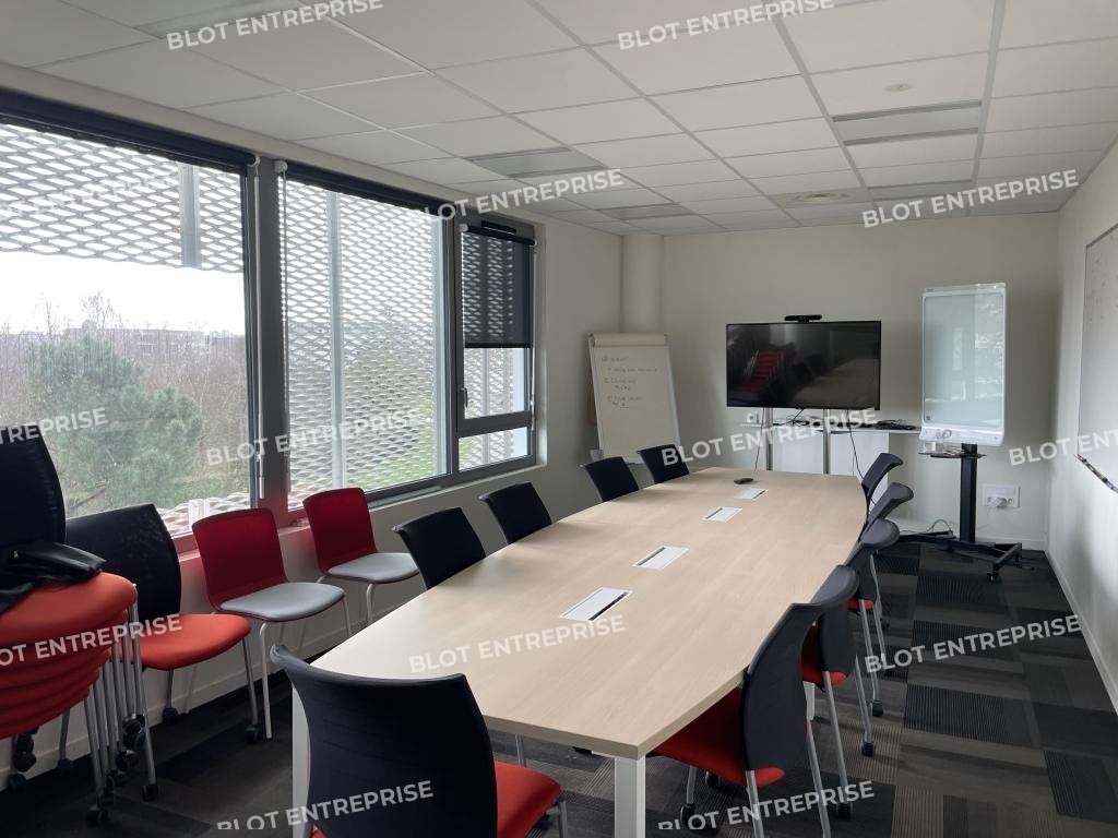 A louer bureaux de 270m² au 4ème étage à Rennes
