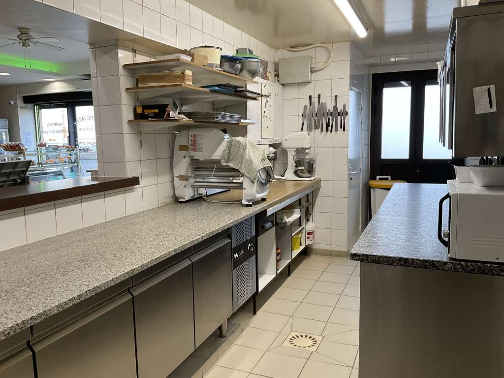 Vente boul./snacking, axe passant, parking, Allier
