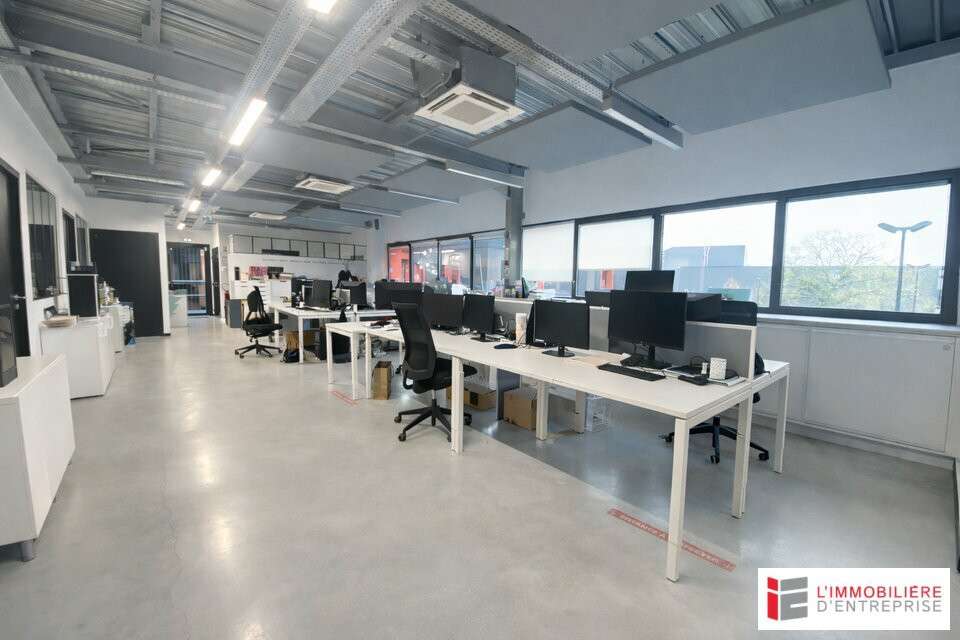 Bureaux loués en excellent état à louer à Rennes 
