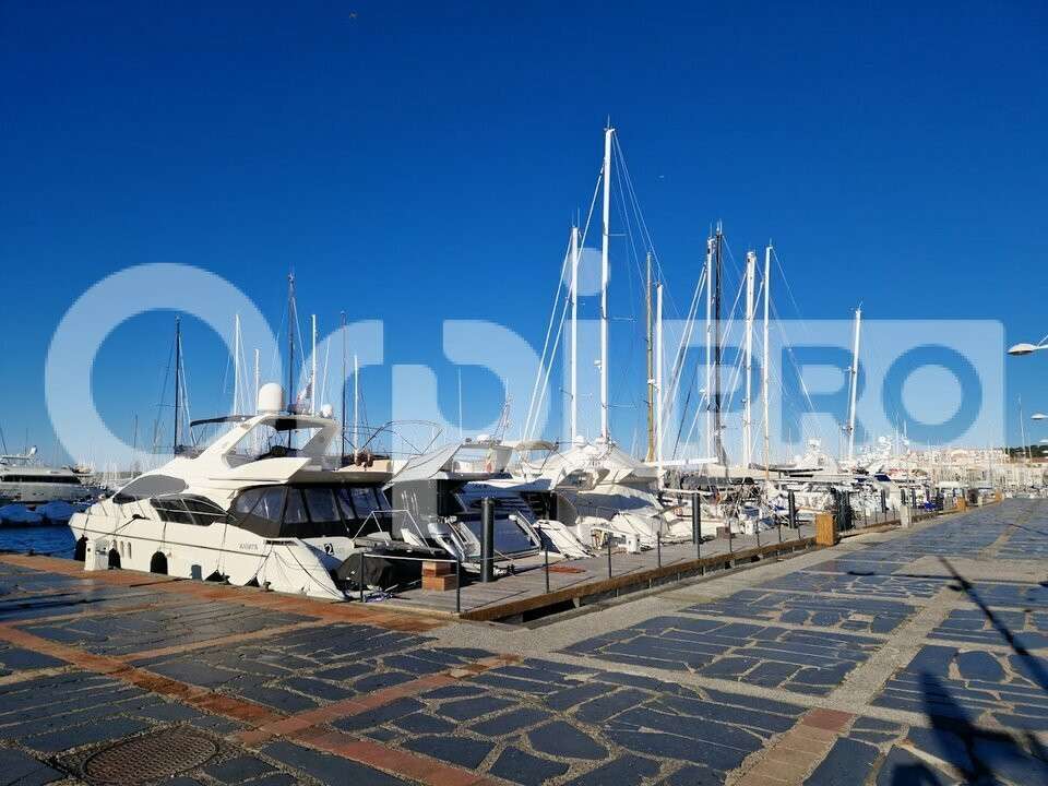Murs libres restaurant à vendre au Cap d'Agde