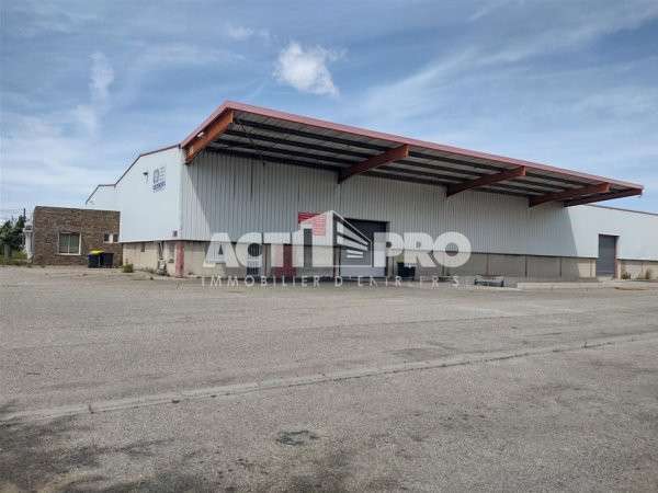 À louer entrepôt 3200m² Perpignan Zone St Charles