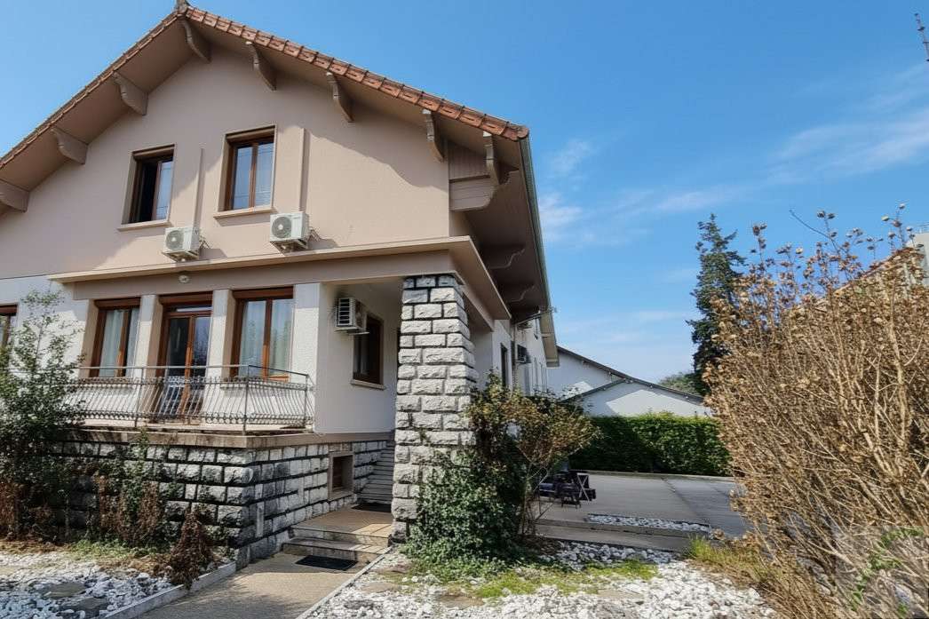 AV immeuble 240m² empl stratégique Aix-les-Bains