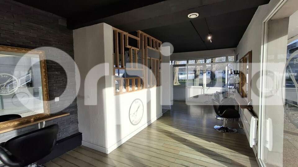 A louer local commercial 81m² à Guérande