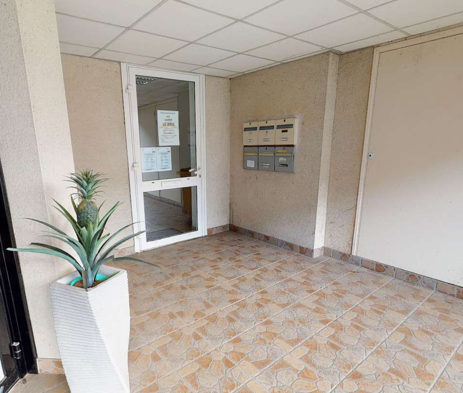 A louer local commercial 145m² à Mayenne