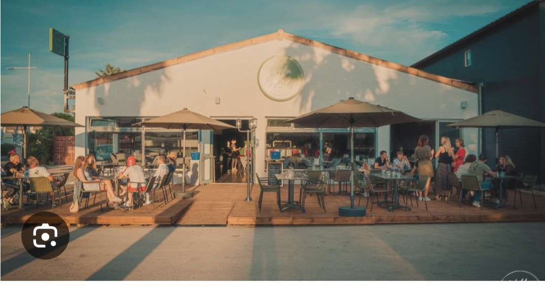 A vendre local 235m² zone du Palyvestre à Hyères