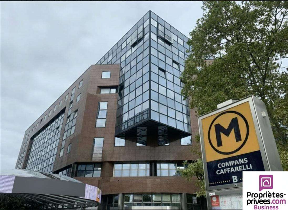 A louer bureaux 2076m² Toulouse Compans-Caffarelli