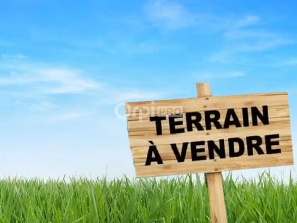 Terrain de 3500m² en ZI à vendre à Vedène