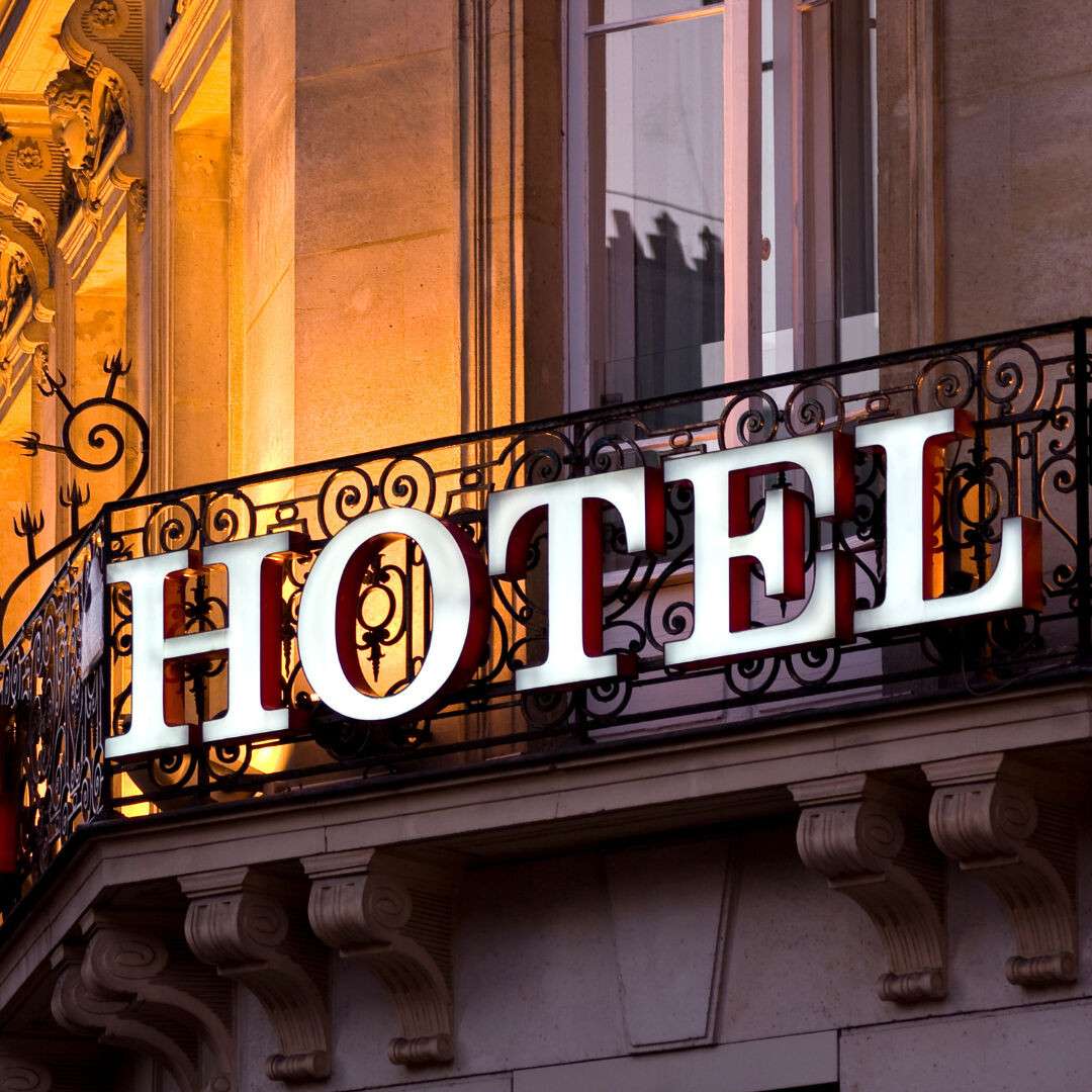 Vente murs et fonds hôtel Bagnères de Luchon
