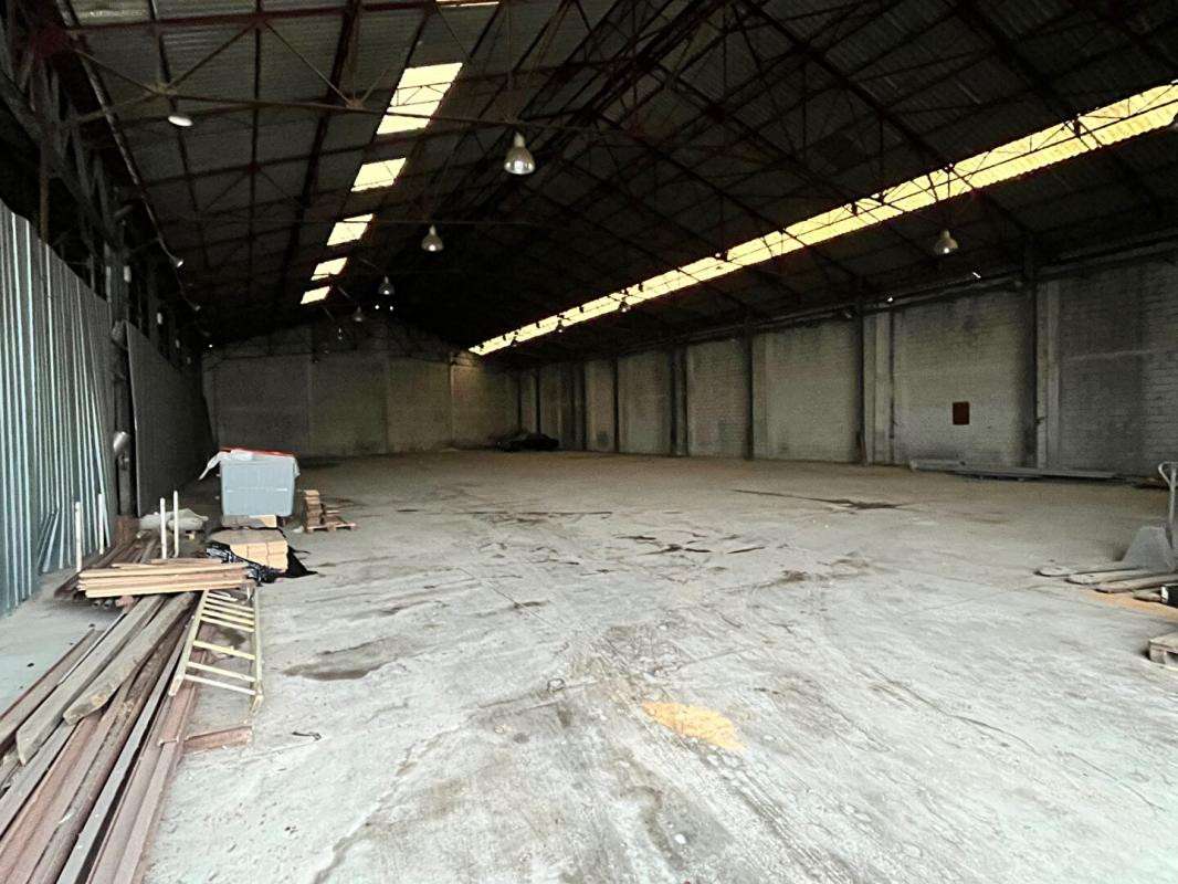 AV entrepôt local industriel 2000m² Yzeure-Moulins