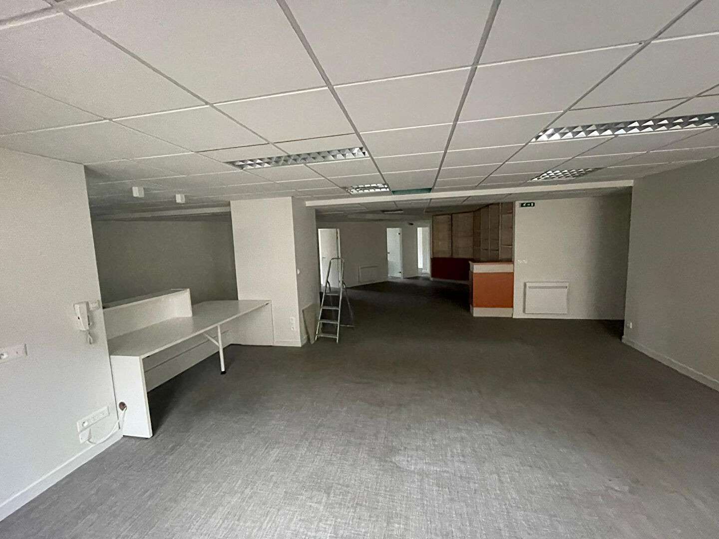 À vendre plateau de bureaux 280m² R+2 Laval (53)