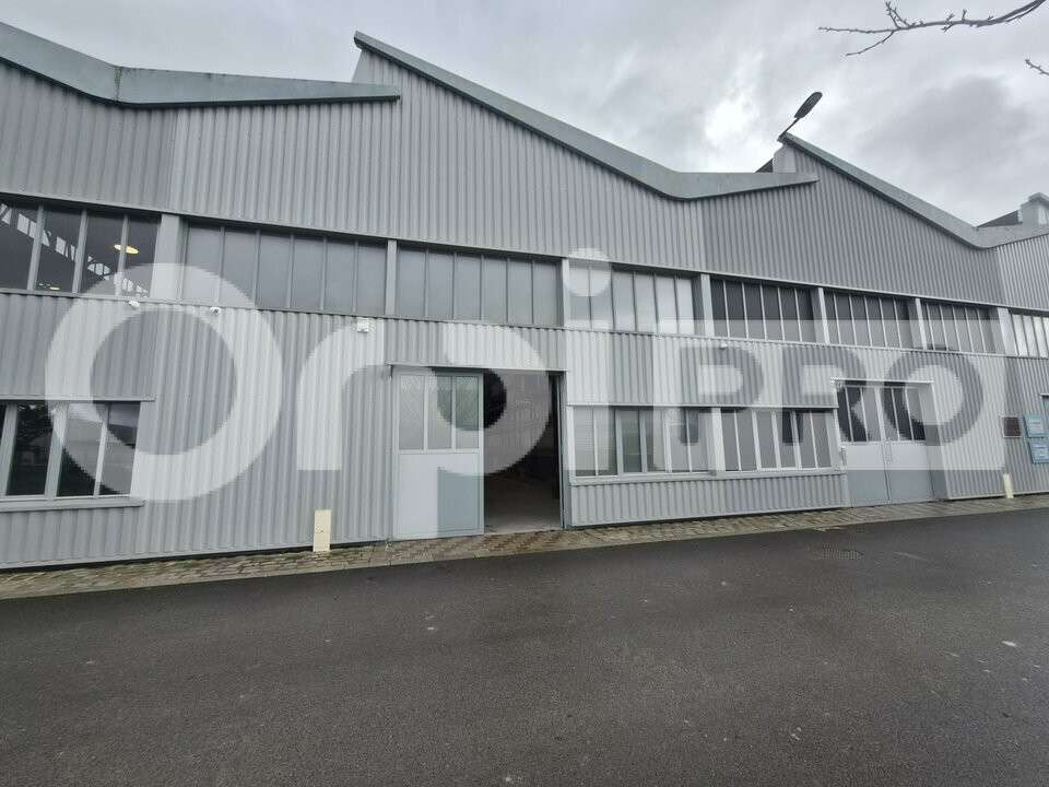 Local 312m² à louer à Reims rue du Cln Charbonneau