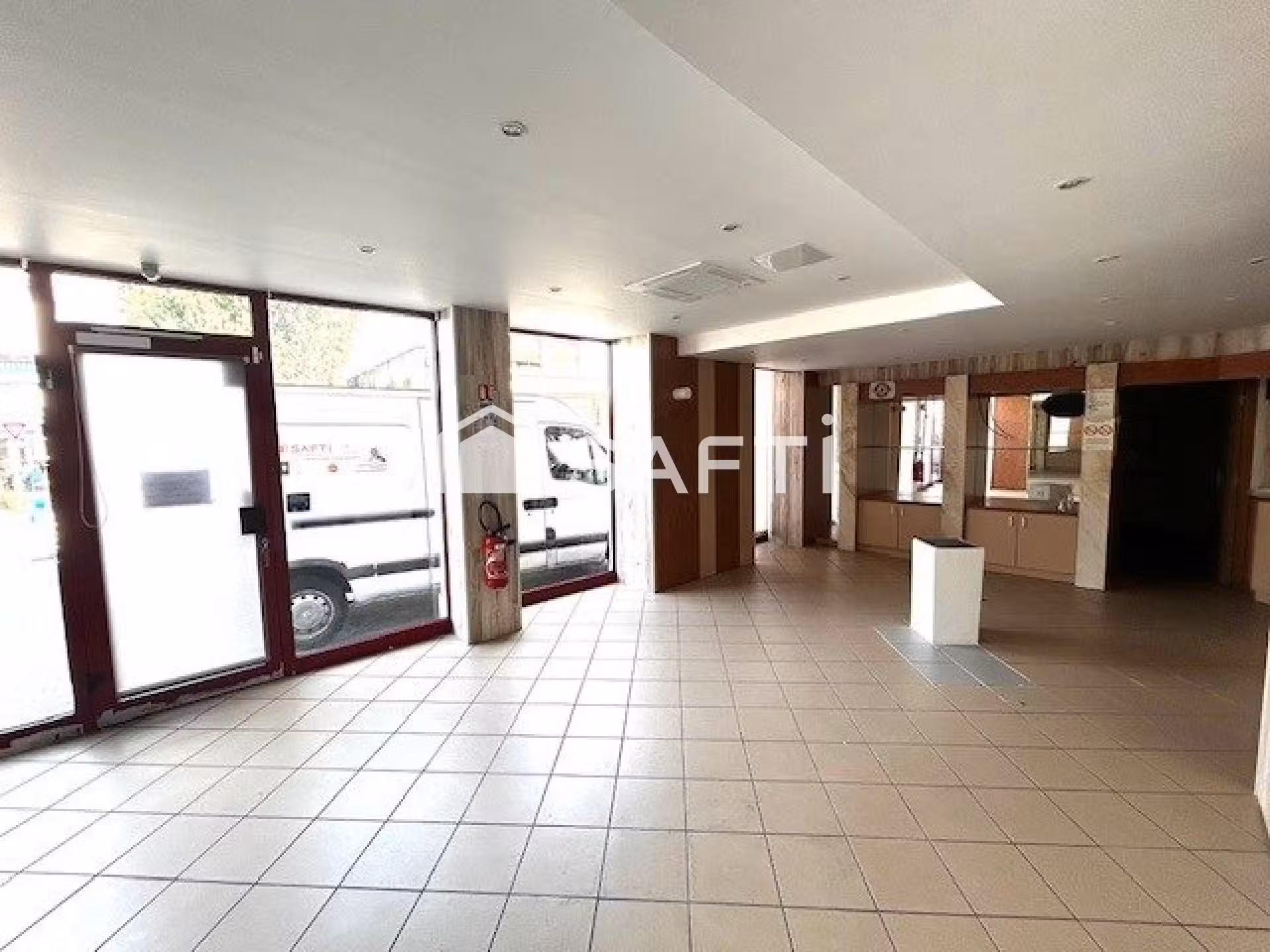 Local commercial 90m² empl privilégié à Delle