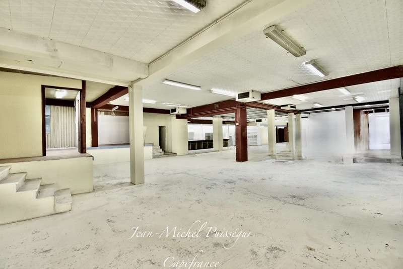 Entrepôt bureaux 420m² à vendre à Saint Gaudens 31