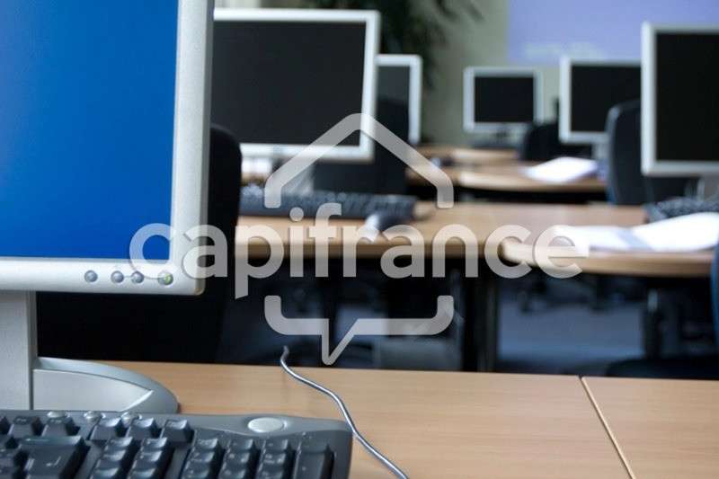 Local/bureau de 170m² à louer à Goncelin (38)