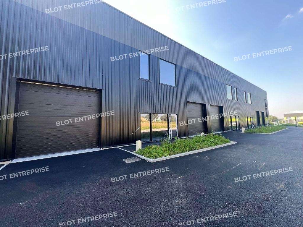 A vendre cellule d'activités de 228m² à Betton