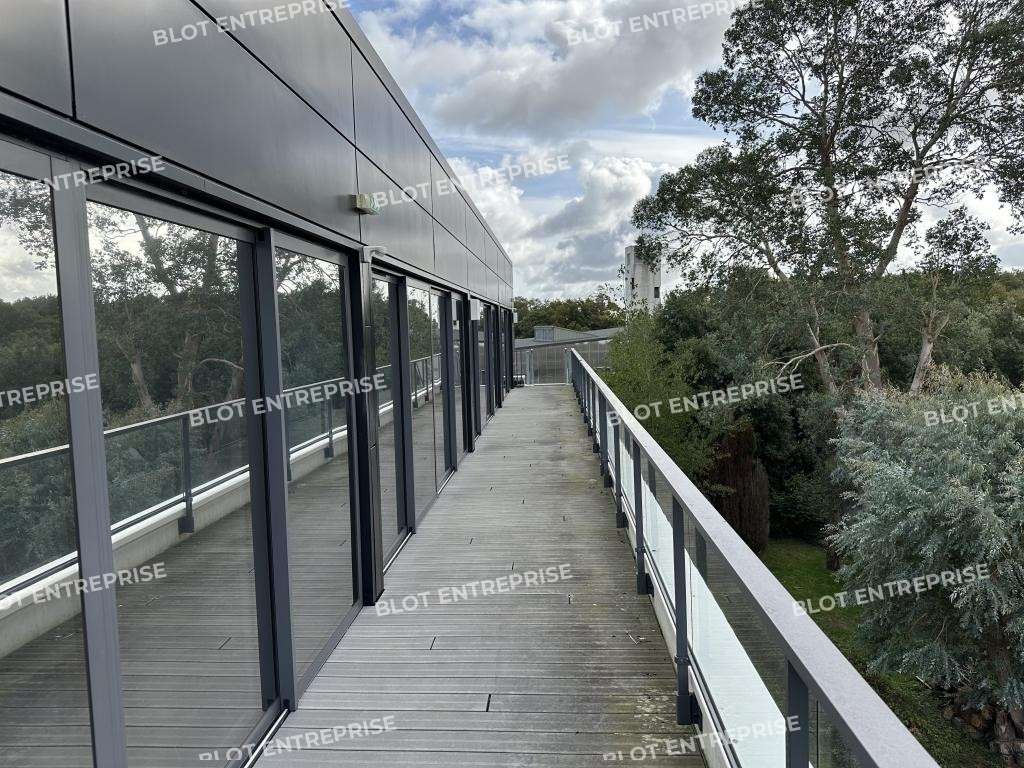 A louer bureaux de 140m² accès PMR à Quimperlé
