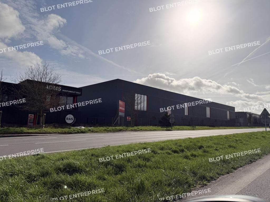 A vendre local d'activités 3190m² Noyal-Châtillon