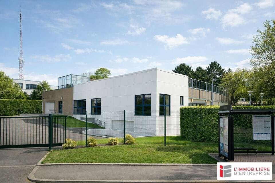 A vendre immeuble de 2170m² rue de Nemours Rennes