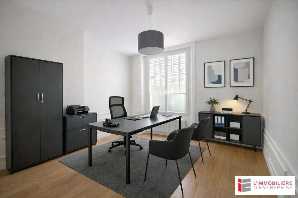 Plateau de bureaux 65m² RDC à louer à Rennes